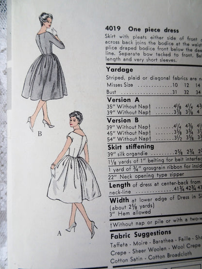 BEAUTIFUL Late 1950s Party Dress Pattern VOGUE Special Design 4019 Low V Neckline, Full Skirted Evening Cocktail Dress Bust 32 Vintage Sewing Pattern