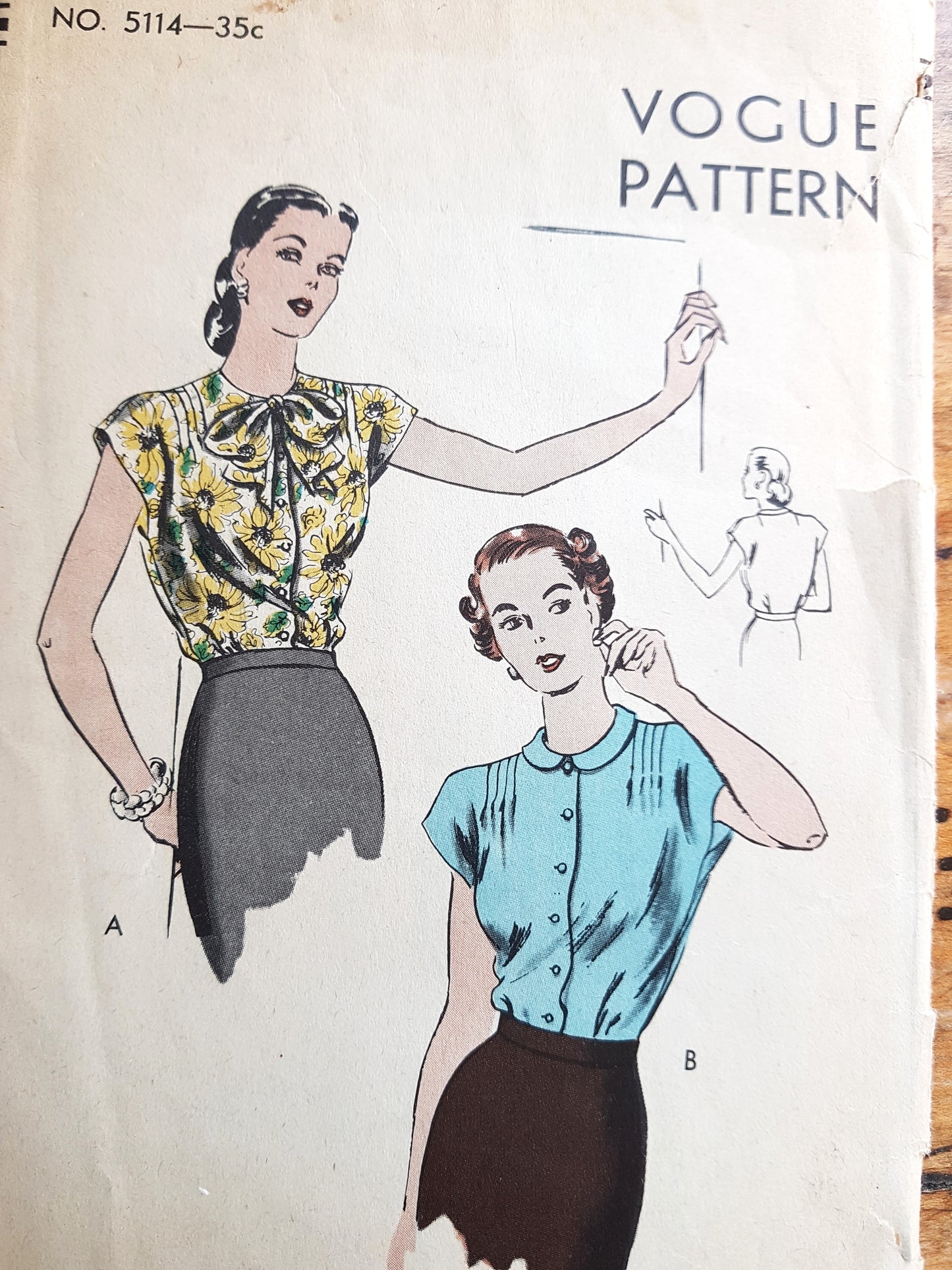 1940s LOVELY Blouse Pattern VOGUE 5114 PRETTY Tuck In Blouses Large Tie Bow or Small Collar Versions Bust 34 Vintage Sewing Pattern