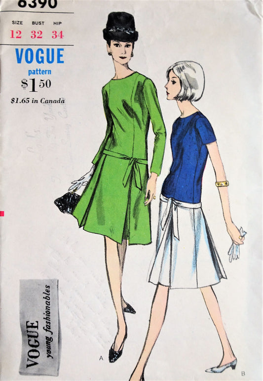 1960s LOVELY Dress Pattern VOGUE Young Fashionables 6390 Drop Waist Inverted Pleats Dress, All Season Dress, Bust 32 Vintage Sewing Pattern