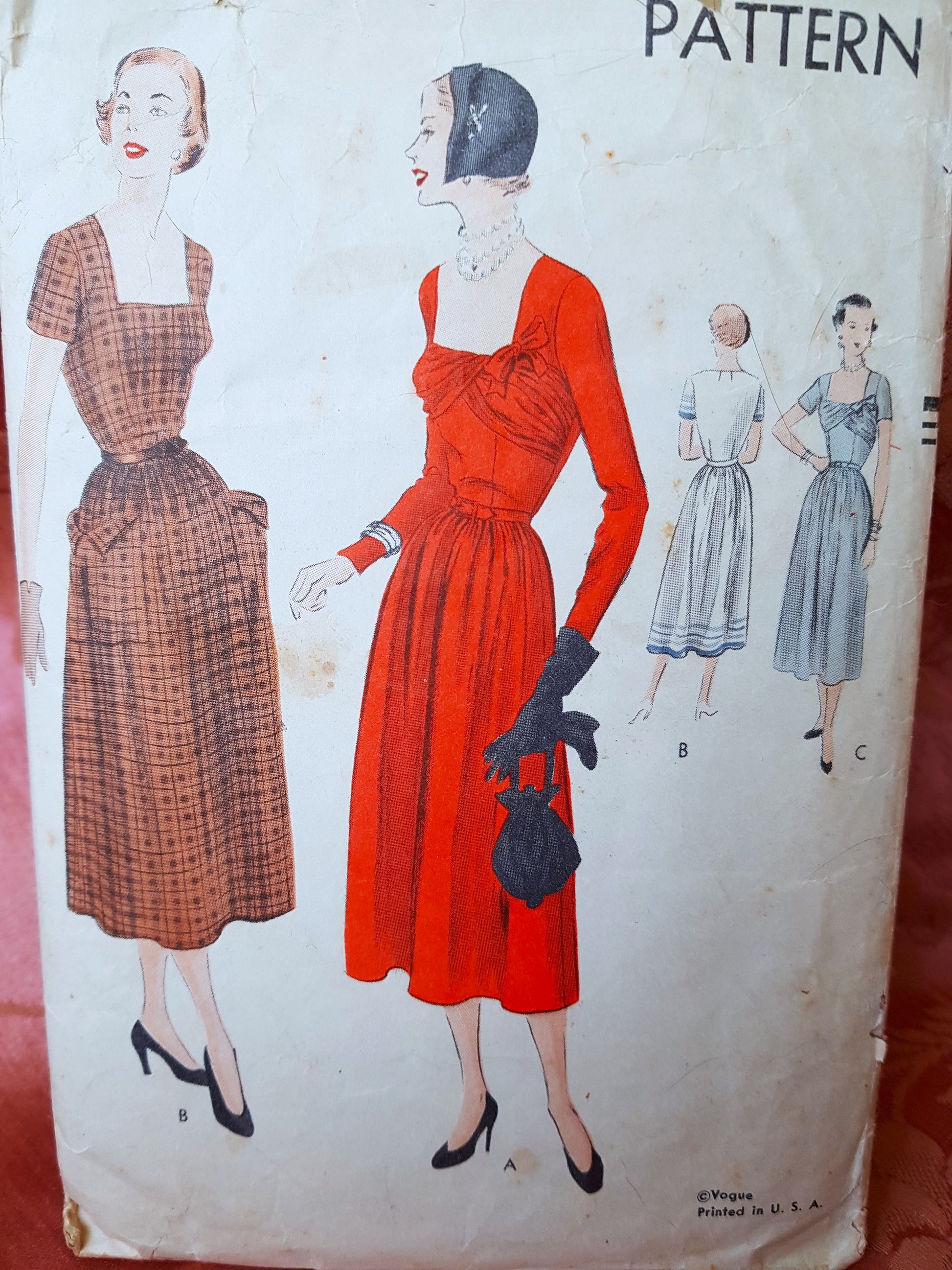 BEAUTIFUL Day or Cocktail Party Dress Pattern VOGUE 6961 Easy To Make, 2 Style Versions, Bust 34 Vintage Sewing Pattern
